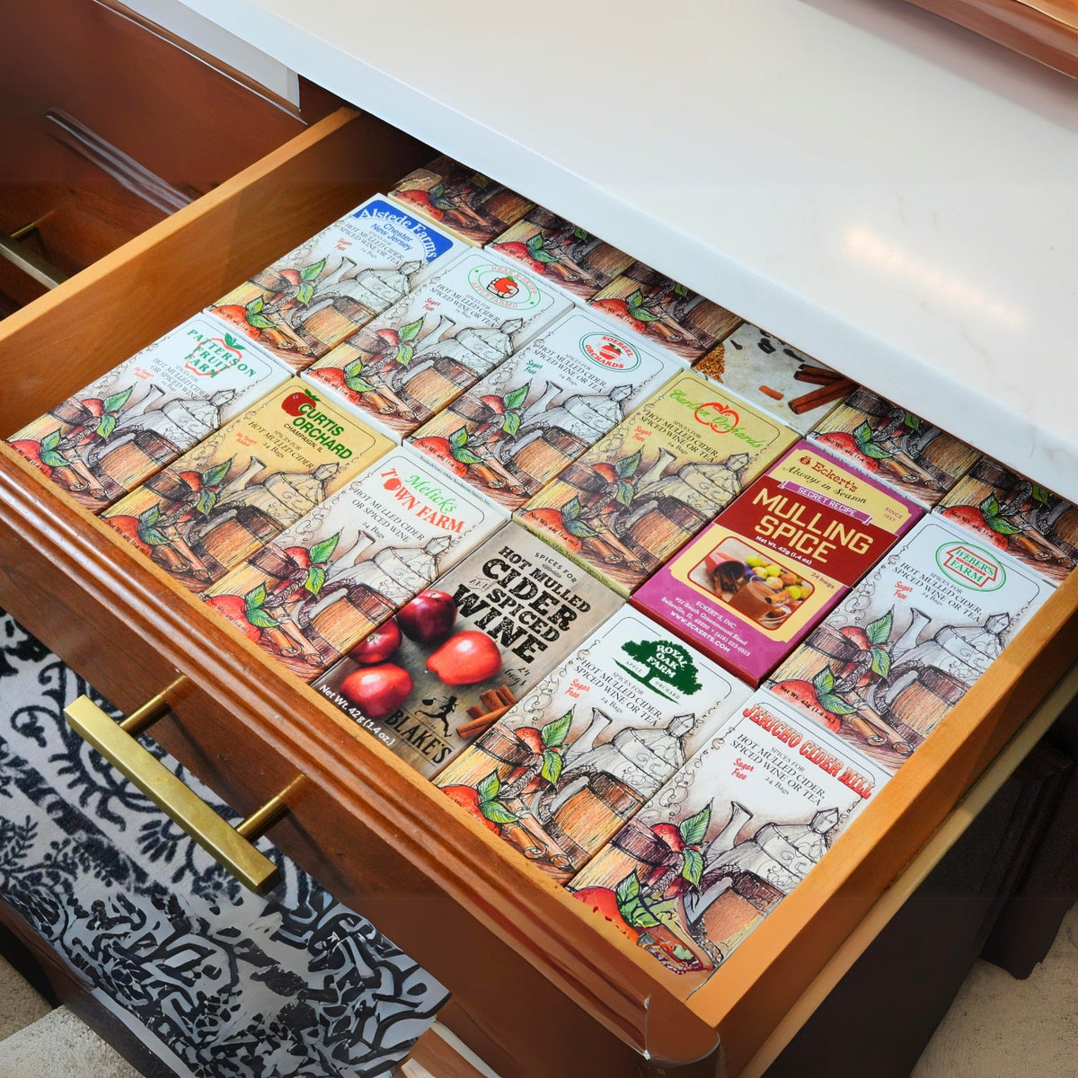 Private label mulling spice boxes for apple orchards and wineries